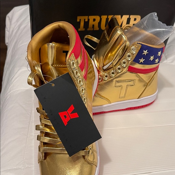 Gold High-Top Athletic Shoes - Picture 4 of 4